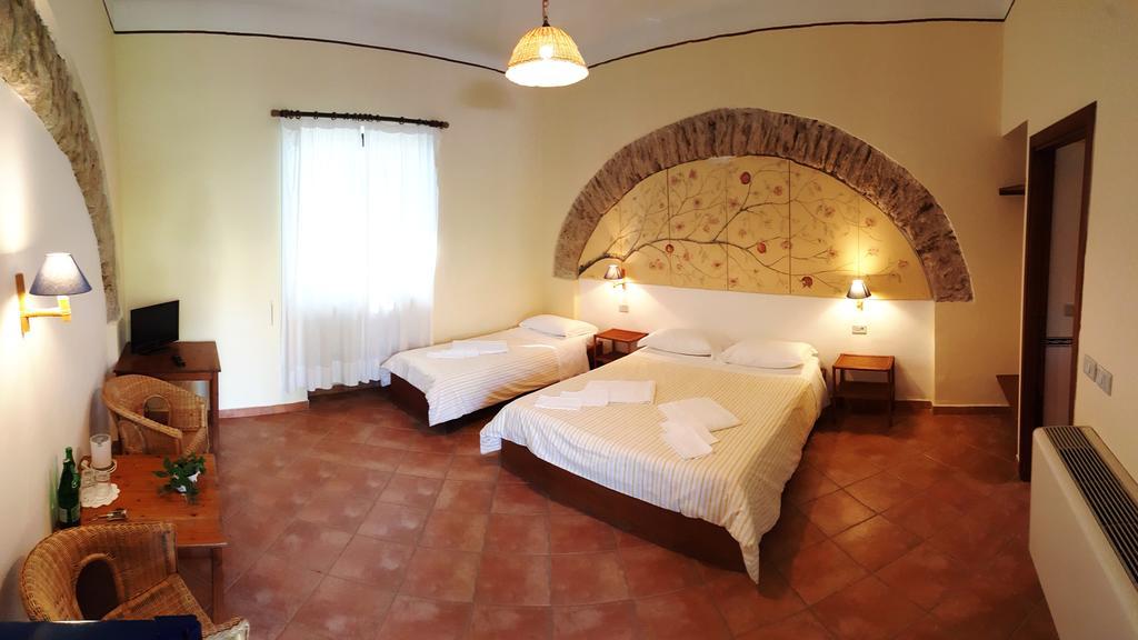 Farmstay La Morella Battipaglia Exterior photo
