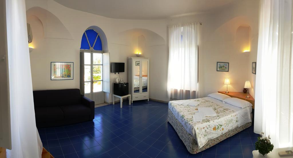 Farmstay La Morella Battipaglia Exterior photo